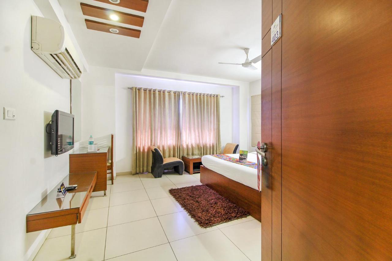 Fabhotel Hill View II Hitech City Haiderabad Buitenkant foto